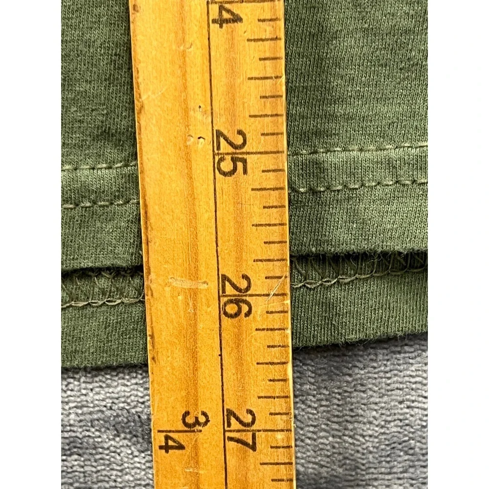 Gildan T-Shirt Men Medium Olive Green Overseas Adventure Travel Lion Graphic Tee